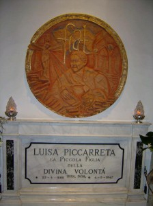 Luisa's Transit into Heaven - Image of Luisa's Tomb in S. Maria Greca